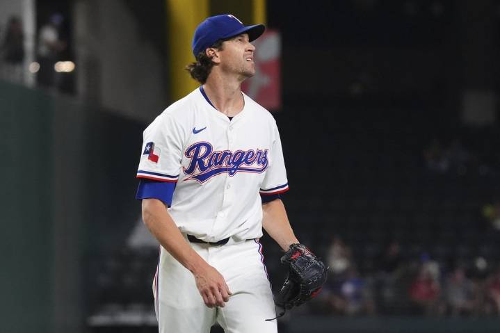 All-Star pitcher Jacob deGrom frustrated after more than a month without a win for Rangers – Winnipeg Free Press