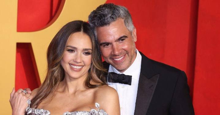 Jessica Alba and Cash Warren Are 'on the Same Page When It Comes to Introducing Significant Others to Their Kids'