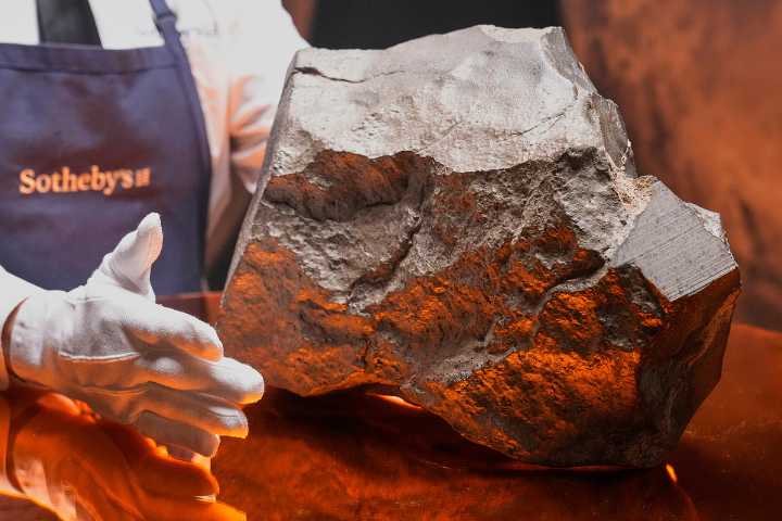 Why Niger is investigating the $5M sale of the largest Mars rock found on Earth