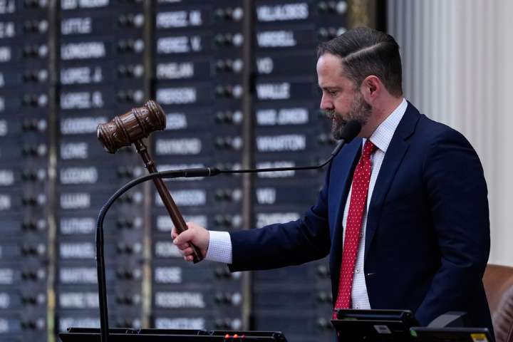 Texas House advances GOP maps in redistricting fight with Democrats