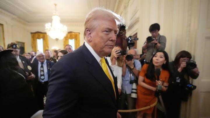 Trump orders increased federal LE presence in Washington to 'make DC safe again'