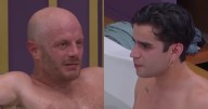 Facundo y Aaron Mercury se bañan juntos y se les cae el jabón