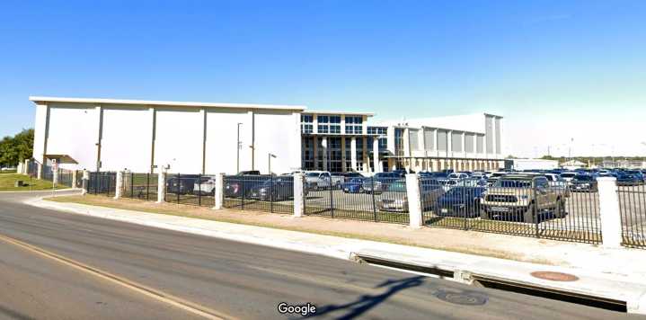 2 arrested for making threats to 'shoot up' school