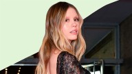 Revelan que Mia Goth tendrá un sorprendente "doble papel" en el Frankenstein de Guillermo del Toro