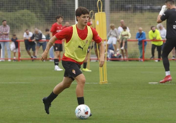 El Sporting no valora la salida de Dani Queipo