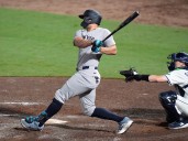 Los Yankees vuelven a vencer en juego casi perfecto