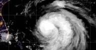 Maps show Hurricane Erin's path with storm projected to move up Atlantic, threaten East Coast with dangerous rip currents
