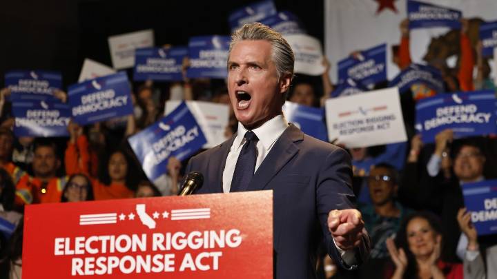 In Trump’s redistricting push, Democrats find identity with progressives