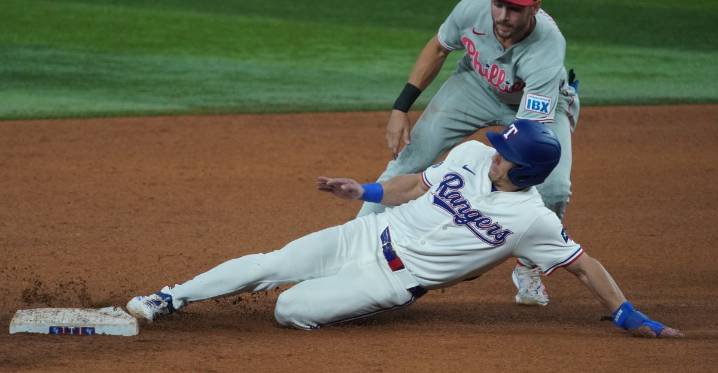 60-58 – Phillies cash in, Rangers squander in 3