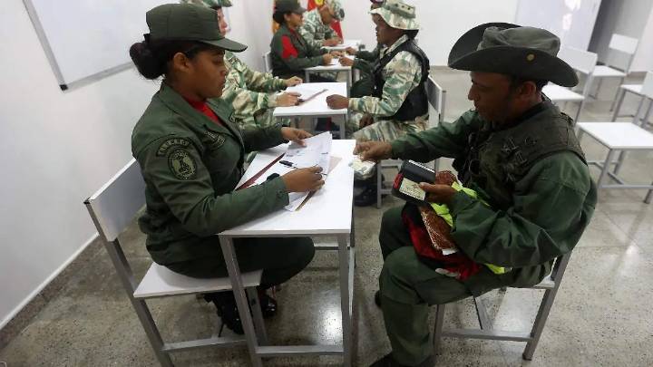 Venezuela amplía reserva militar para enfrentar “amenaza” de Estados Unidos