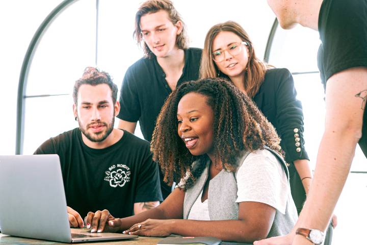 Why High-Authority Media Syndication Beats Influencer Marketing for ROI
