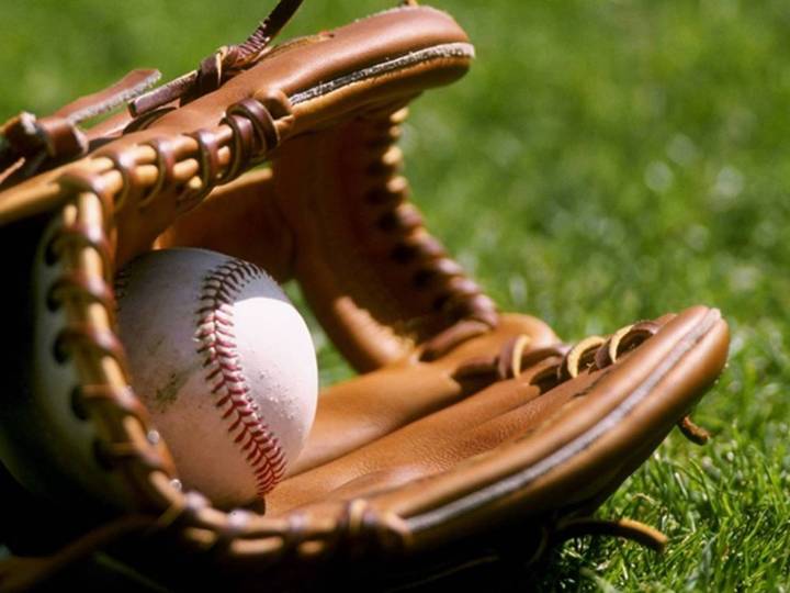 Abbie Innocente powers Reds in 1975 playoff win