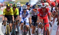 Oficial: ciclista colombiano será líder de equipo en Vuelta a España