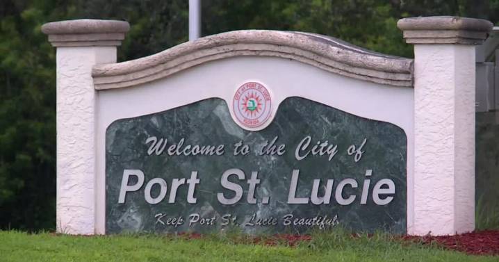 Blue-green algae bloom, fill kill monitored in Sawgrass Lakes community of Port St. Lucie
