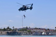 ¿Por qué un helicóptero de la Marina sobrevoló playas de La Paz? (Video)