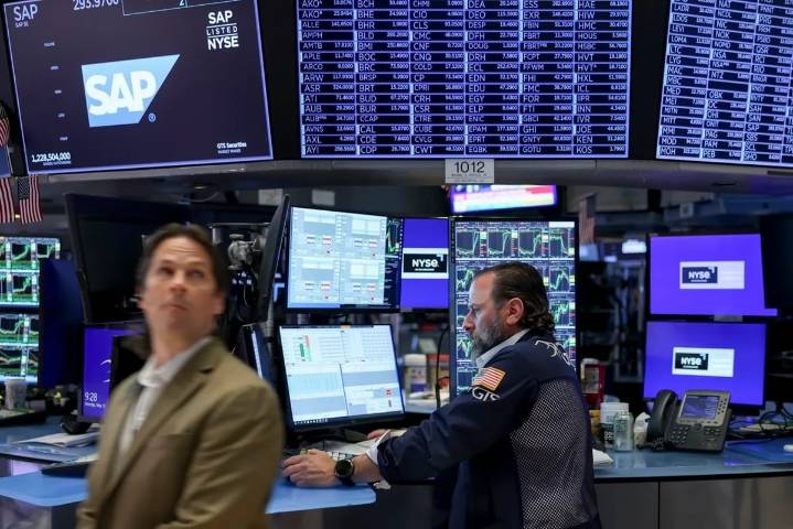 Dow Jones cierra con una Ligera ganancia de 25 puntos (0.08%), impulsado por UnitedHealth e Intel