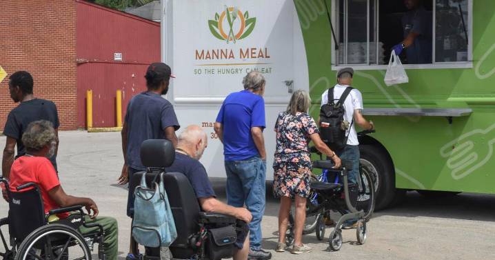 Manna Meal, Charleston's free food service, to stop serving breakfast soon