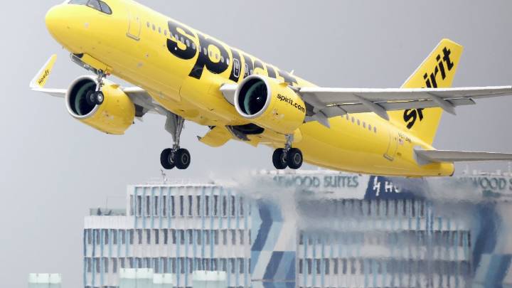 Spirit Airlines alerta sobre su capacidad para mantenerse