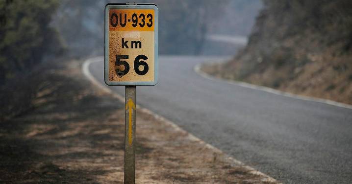 A Rúa, hecha cenizas por los incendios