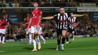 Manchester United, eliminado de la Carabao Cup por un equipo de Cuarta División: cayó 12