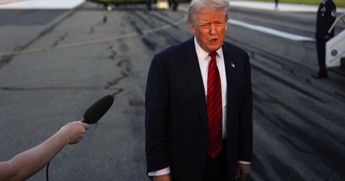Al rechazar el informe de empleo, Trump sigue su estrategia de desacreditar datos desfavorables