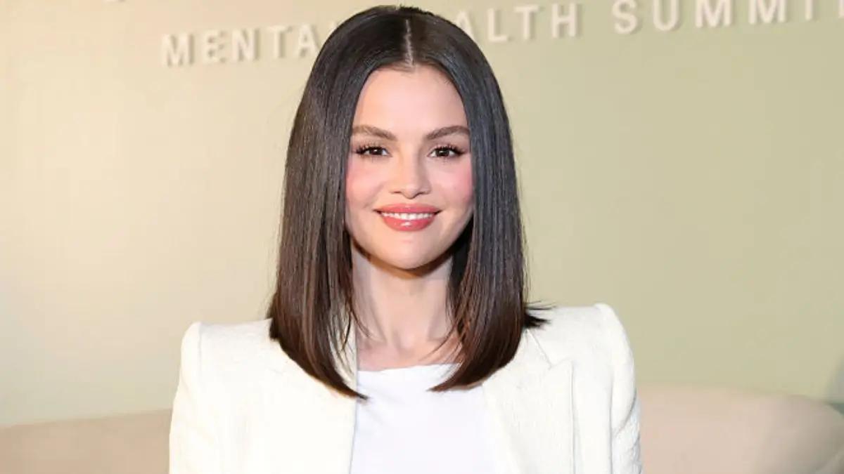 'Looks Awful': Selena Gomez’s Bikini Bachelorette Photos Spark Frenzy as Fans Zoom In on This Surprising Detail