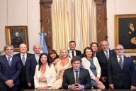 Javier Milei encabezará este viernes una  reunión de Gabinete antes del cierre de listas para las elecciones