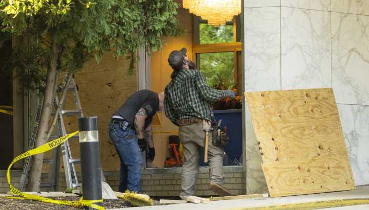 Windows shattered at Lake View condo buildings from jets practicing for Air and Water Show