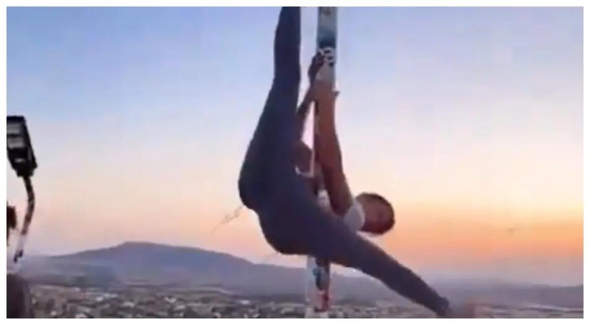 Turista enfrenta hasta 5 años de prisión en Turquía por bailar pole dance en asta de bandera
