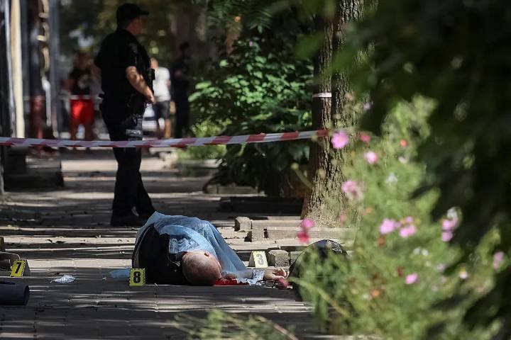 Asesinan a tiros en Leópolis al ex presidente del Parlamento ucraniano Andri Parubi