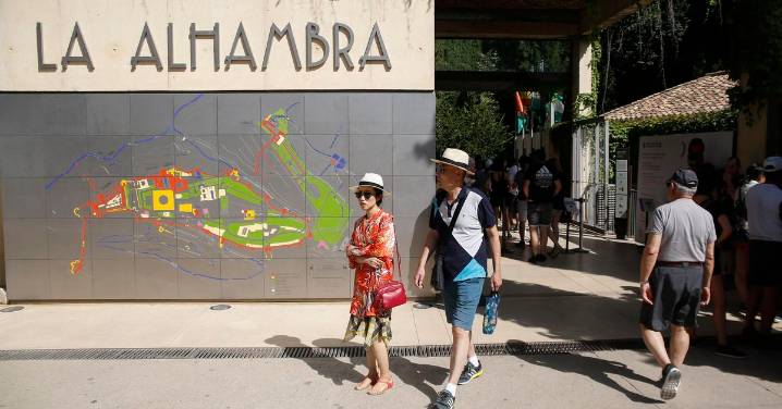 Andalucía, la que tiene mejores planes de verano para los españoles según una conocida cerveza