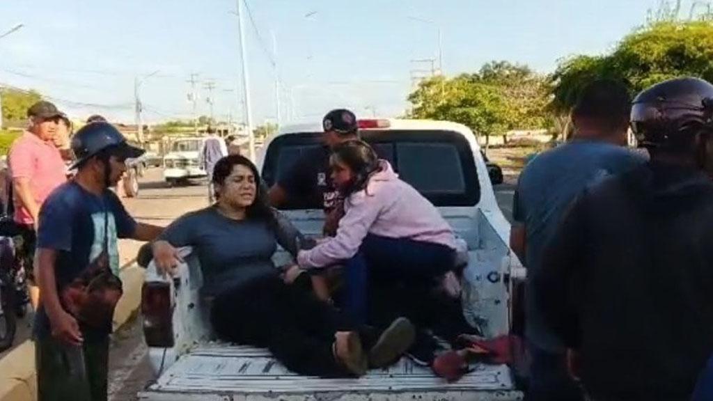 ¡Drama en Bachaquero! Adolescente y dos heridos en espectacular choque de motos.
