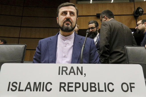Reino Unido, Francia y Alemania amenazan con reimponer sanciones a Irán al acercarse plazo