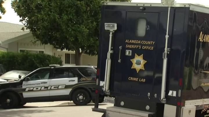 Investigan homicidio y hallazgo de posibles explosivos en Pleasanton