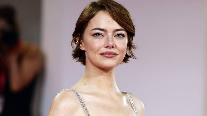 Emma Stone Delights Venice at Yorgos Lanthimos' Bugonia Premiere