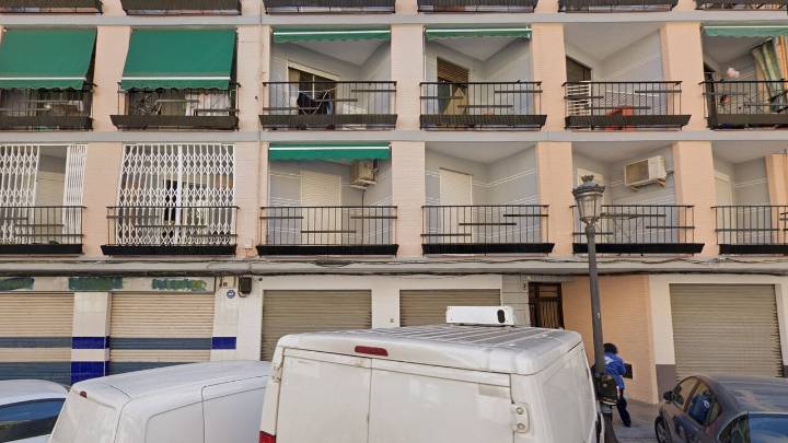 La Policía abate a tiros a un agresor armado con un cuchillo, en defensa propia