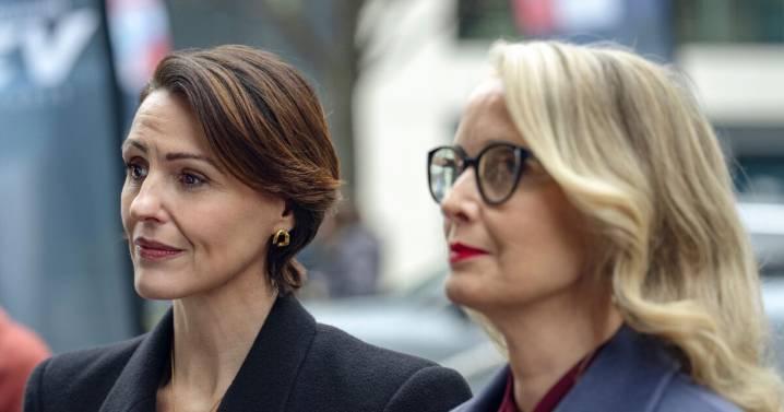 El thriller político de 5 capítulos que se convirtió en la serie más "adictiva" de Netflix