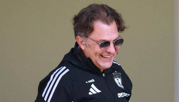"Es un muy buen nombre": el técnico de elite que toma fuerza para llegar a Colo Colo