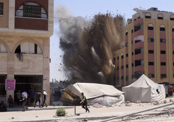 Israel to mobilize tens of thousands of reservists for expanded Gaza operation
