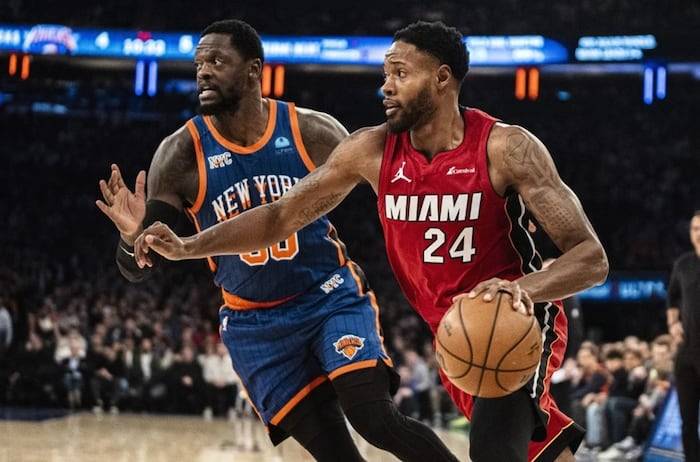 Heat forward Haywood Highsmith undergoes knee surgery