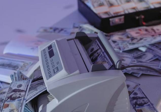 Riesgo de contagio de bancos señalados por EU se ha desvanecido: Fitch; lavado de dinero, preocupación constante en sistema financiero mexicano