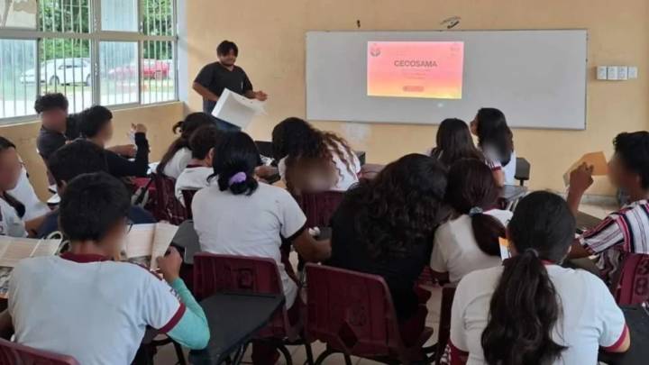 Refuerzan prevención de adicciones en secundarias de Escárcega, Campeche