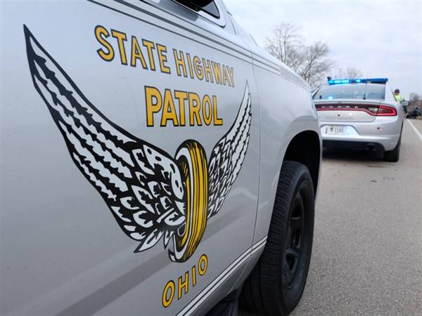 3 killed in two turnpike crashes in Erie County