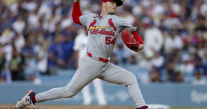 Yohel Pozo delivers pinch-hit RBI single in 9th inning to send Cardinals past Dodgers, 3