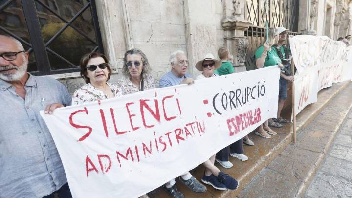 Los críticos del decreto que permite construir en rústico desconfían del alcalde: “Hasta que no se derogue la ley no estaremos tranquilos”