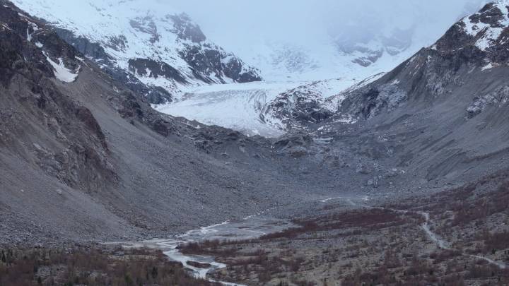 At Europe's melting glaciers, signs of climate peril are everywhere