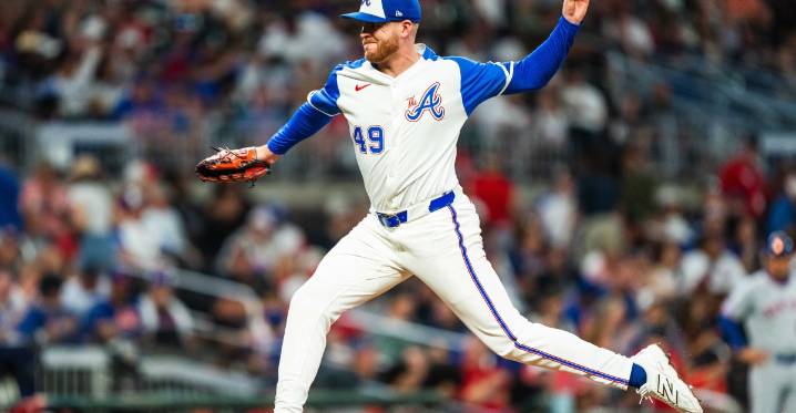 Aaron Bummer Heads to IL Among Multiple Roster Moves