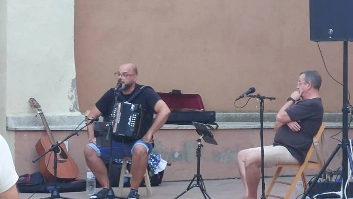 Ribagorza Canta y los Dulzaineros del Bajo Aragón, en Secastilla