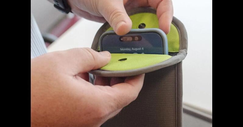 School cellphone bans to begin statewide this fall