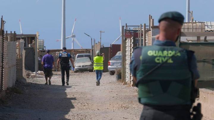 Asentamiento ilegal de chabolas en Bahía de Formas, en el municipio de Santa Lucía de Tirajana